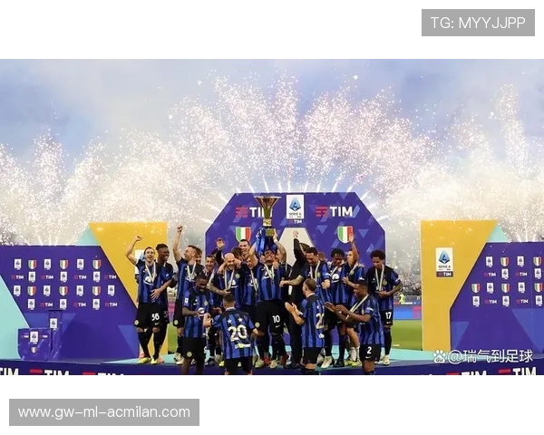 阿坎吉展望未来表示将全力以赴等待国米决定是否以自己为核心 阿坎吉展望未来表示将全力以赴等待国米决定是否以自己为核心