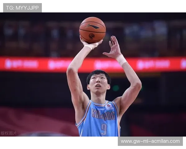 CBA周琦低位脚步训练稳定性提高,迈向巅峰的关键突破 CBA周琦低位脚步训练稳定性提高,迈向巅峰的关键突破