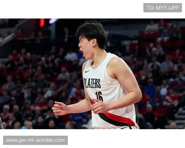 杨瀚森逐渐适应NBA，教练组给予大力支持